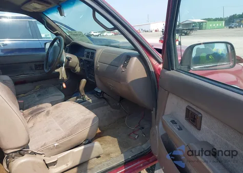 1999 Toyota Tacoma Prerunner из США, поврежденный, VIN 4TASM92N3XZ450026